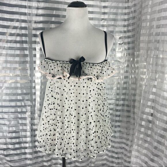 Victoria Secret Lace Polka Dot Peek a Boo Nightie - Picture 1 of 8